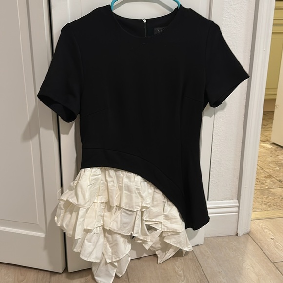 Gracia Asymmetrical Black and White Top - Picture 2 of 4